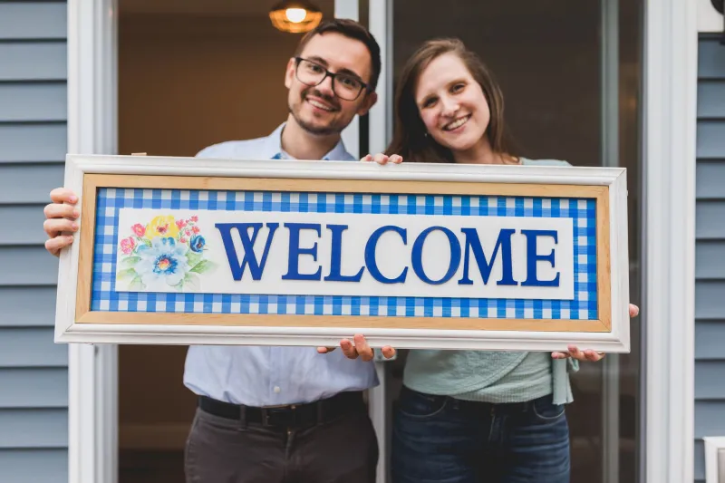 A Knock, a Casserole, and a Key to the City: How Americans Are Bringing Back the Welcome Wagon — One Front Door at a Time